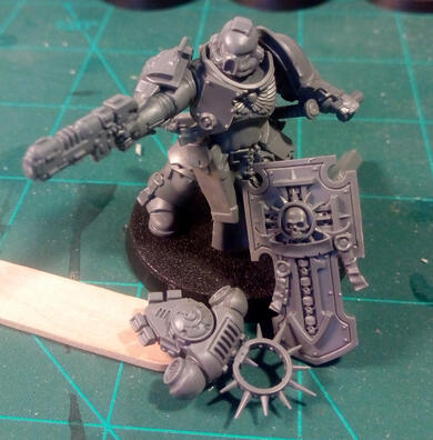Primaris Lieutenant with Neo-Volkite Pistol, Master-Crafted Power Sword, and Storm Shield